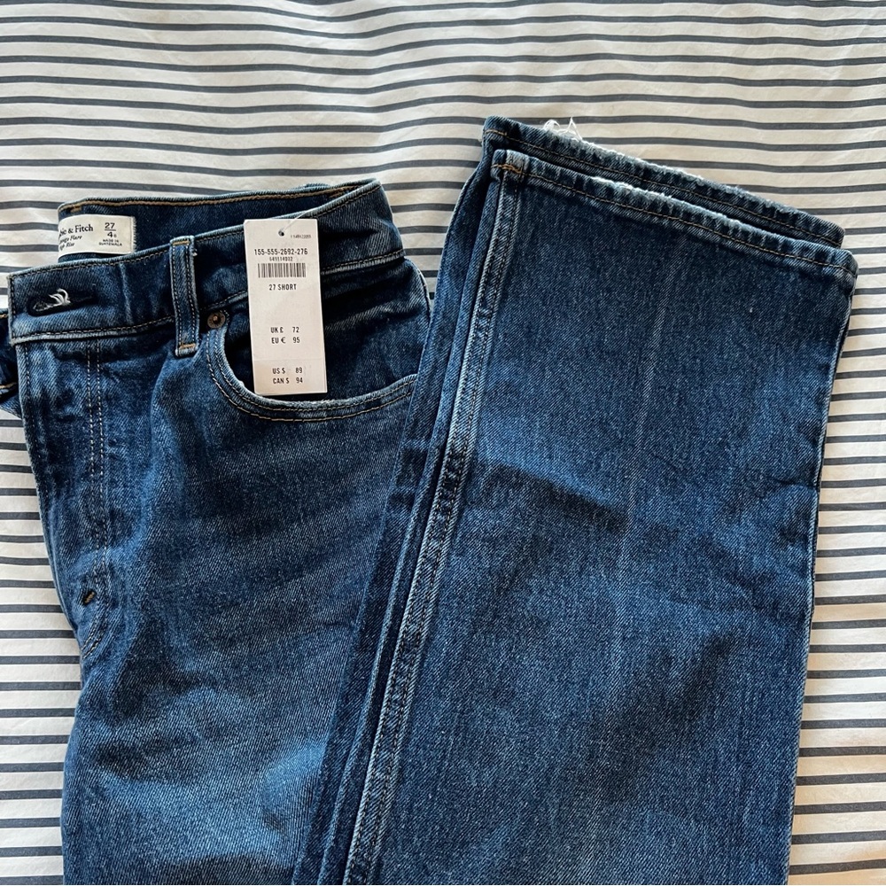 A&F flares, NWT!